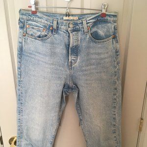 Levi's Wedgie jean in light blue, size 29